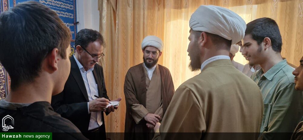 حضور فرماندار شهرستان پارس‌آباد در مدرسه علمیه امام محمد باقر(ع)