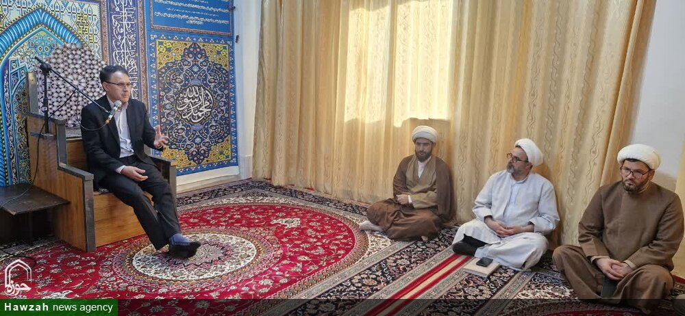 حضور فرماندار شهرستان پارس‌آباد در مدرسه علمیه امام محمد باقر(ع)
