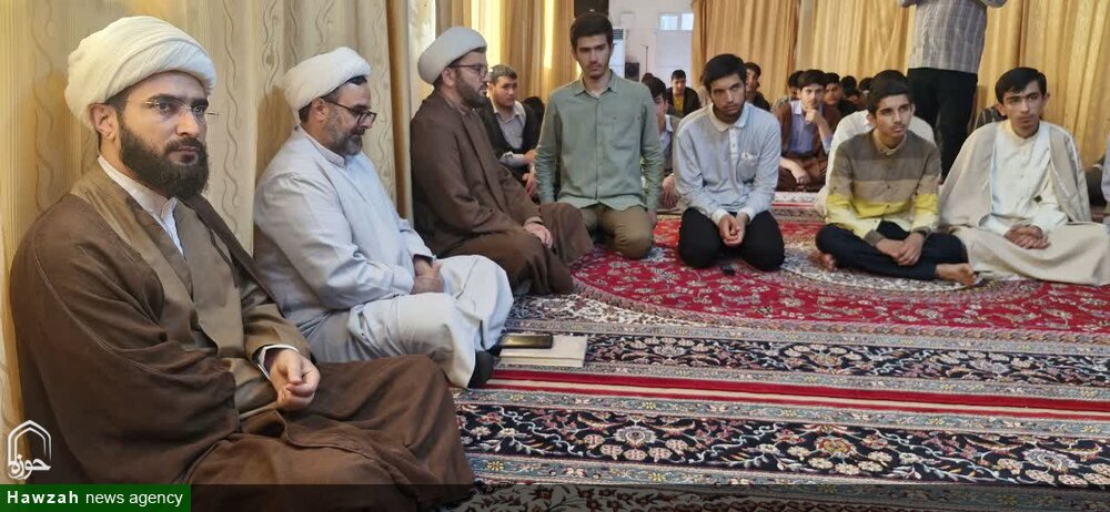 حضور فرماندار شهرستان پارس‌آباد در مدرسه علمیه امام محمد باقر(ع)