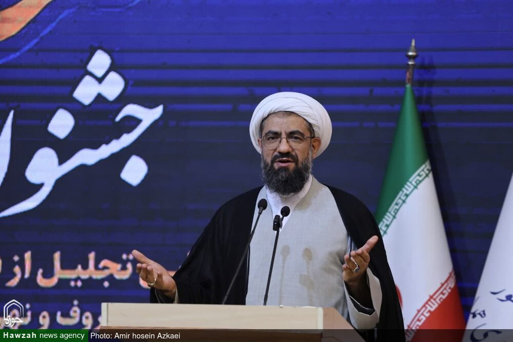 بزرگترین معروف در اسلام ترویج مسئله ولایت و امامت امام علی(ع) است