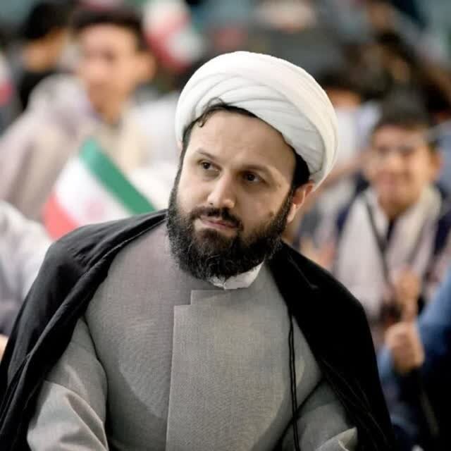 طلاب در انتخاب مشاغل دبیری نگرانی نداشته باشند، مشکل به زودی رفع می‌شود