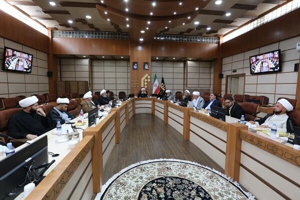 विलायत ए फ़क़ीह दीन के शासन की एकमात्र गारंटी है: हुज्जतुल इस्लाम अली अब्बासी विलायत ए फ़क़ीह दीन के शासन की एकमात्र गारंटी है: हुज्जतुल इस्लाम अली अब्बासी