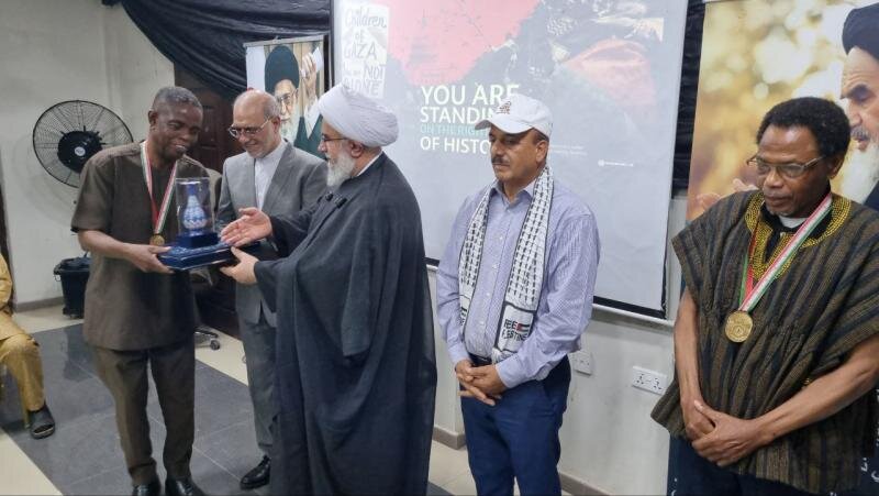 "इतिहास की सही दिशा में" पदक, इस बार पश्चिमी अफ्रीका में