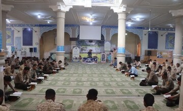 محفل نورانی انس با قرآن کریم در گروه ۲۲ توپخانه ارتش برگزار شد+ تصاویر