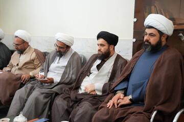 نشست طلاب مدرسه علمیه امام حسن عسکری(ع) با مدیر حوزه علمیه استان تهران برگزار شد
