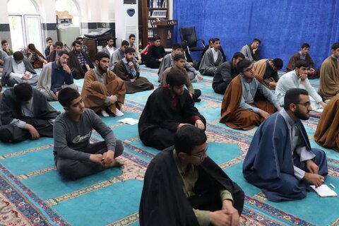 تصاویر/ جلسه اخلاق طلاب مدرسه علمیه امام خامنه ای ارومیه