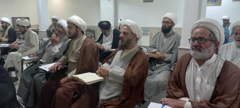 تصاویر/ اجلاسیه شورای آموزش استان و مدارس علمیه منطقه کاشان - پایش پرونده‌های تحصیلی