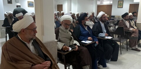 تصاویر/ اجلاسیه شورای آموزش استان و مدارس علمیه منطقه کاشان - پایش پرونده‌های تحصیلی