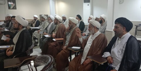 تصاویر/ اجلاسیه شورای آموزش استان و مدارس علمیه منطقه کاشان - پایش پرونده‌های تحصیلی