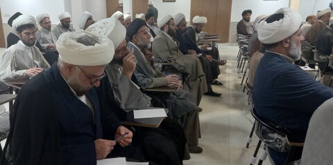 تصاویر/ اجلاسیه شورای آموزش استان و مدارس علمیه منطقه کاشان - پایش پرونده‌های تحصیلی