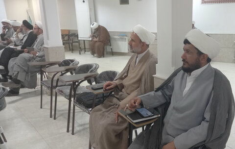 تصاویر/ اجلاسیه شورای آموزش استان و مدارس علمیه منطقه کاشان - پایش پرونده‌های تحصیلی