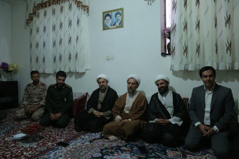 تصاویر / دیدار امام جمعه قزوین با خانواده شهید در الموت شرقی