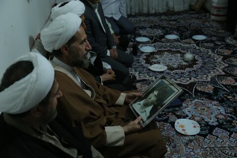 تصاویر / دیدار امام جمعه قزوین با خانواده شهید در الموت شرقی