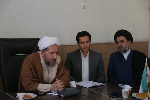 تصاویر / جلسه شورای اداری الموت شرقی با حضور امام جمعه قزوین