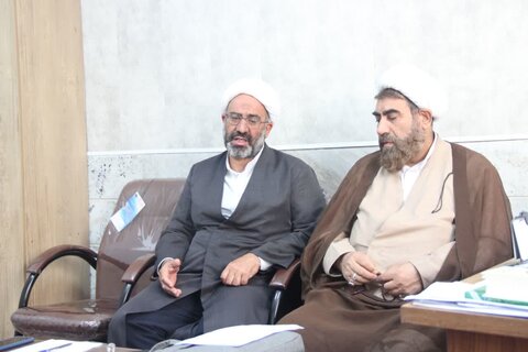 تصاویر / دیدار مدیر حوزه علمیه استان قزوین با مدیر وکارشناسان مرکز مشاوره حوزه علمیه قزوین