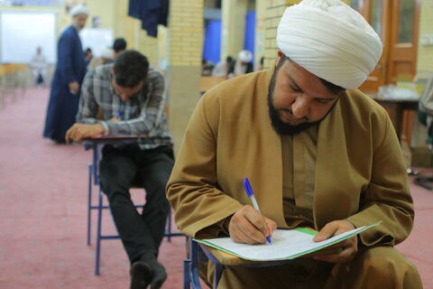 برگزاری امتحانات کتبی در مدرسه علمیه آیت الله آخوند (ره)