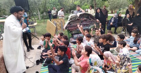 تصاویر/ مدرسه علمیه سفیران هدایت امام صادق(ع) جشن دهه ولایت و امامت برگزار کرد