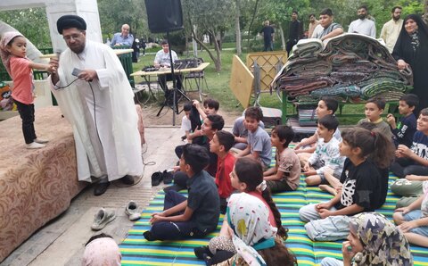 تصاویر/ مدرسه علمیه سفیران هدایت امام صادق(ع) جشن دهه ولایت و امامت برگزار کرد