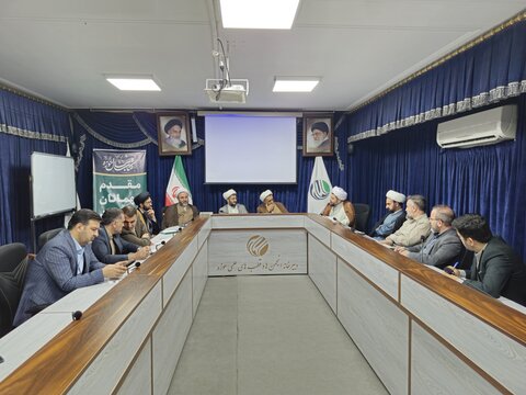 تصاویر/ نشست معاون پژوهش حوزه‌های علمیه با ناشران آثار حوزوی فعال در همایش کتاب سال حوزه‌