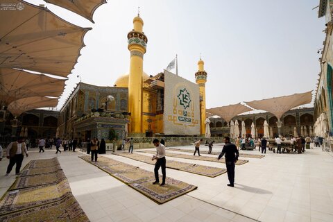 استبدال سجّاد الصحن الحيدري الشريف احتفاءً بعيد الغدير الأغر
