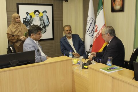 تہران میں کتاب ’’الگوی زن‘‘ کے اردو ترجمہ کی رونمائی