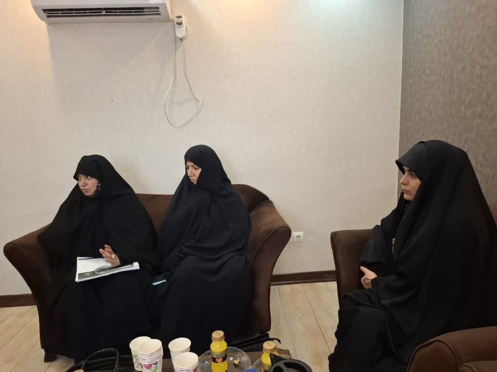 مسئولان فرهنگی و آموزشی زمینه حضور مؤثر طلاب در نظام آموزشی را تقویت کنند