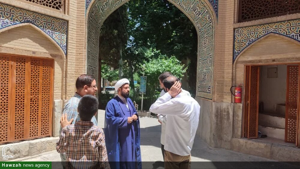 بازدید معاون تهذیب حوزه علمیه اصفهان از فعالیت های مدرسه علمیه امام صادق (ع) + تصاویر