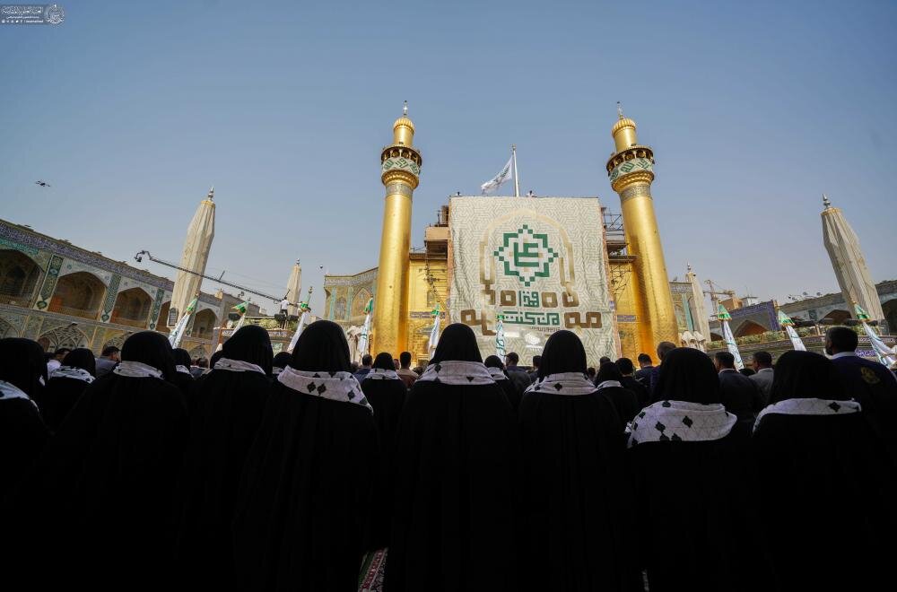 العتبة العلويّة المقدّسة تُطلق فعاليات "أسبوع الغدير الدولي" برفع راية العيد الأكبر من مرقد أمير المؤمنين (ع)