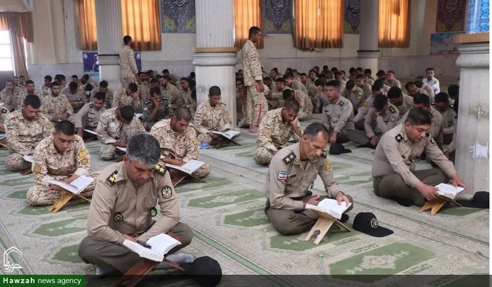 محفل نورانی انس با قرآن کریم در گروه ۲۲ توپخانه ارتش برگزار شد+ تصاویر