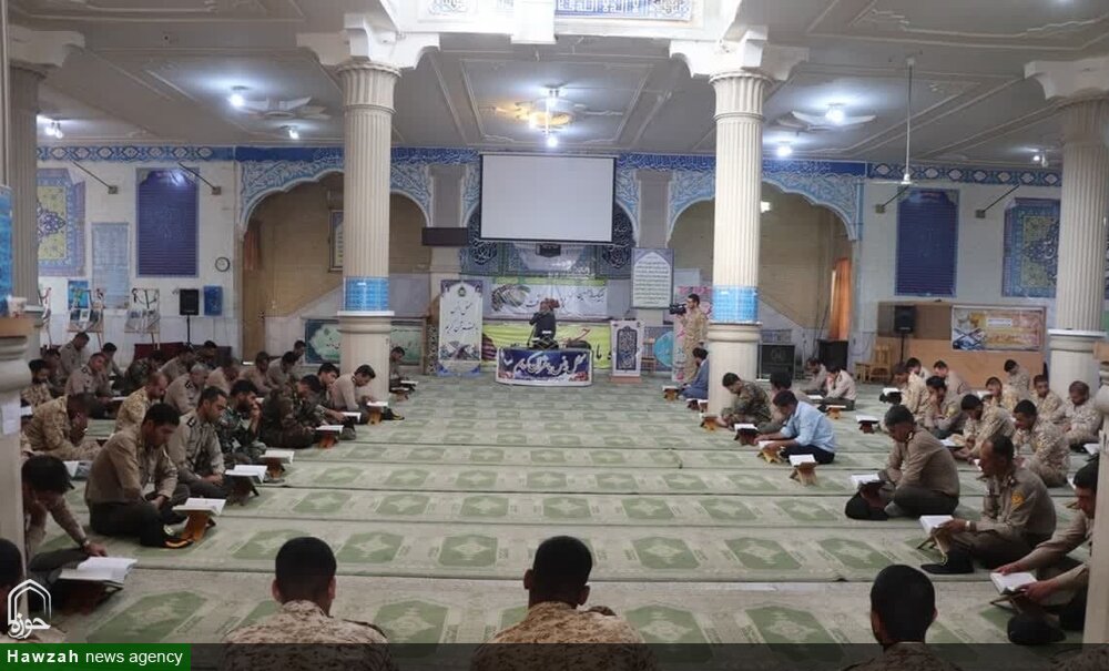 محفل نورانی انس با قرآن کریم در گروه ۲۲ توپخانه ارتش برگزار شد+ تصاویر