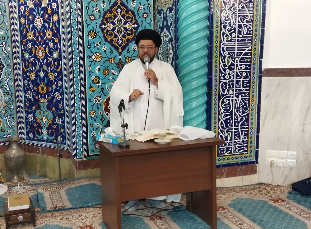 سبک مدیریتی و رفتاری رهبر شهید انقلاب اسلامی، قیام در راه خدا بود