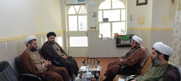 تصاویر/ جلسه بررسی مسائل پژوهشی مدرسه علمیه امام جعفر صادق (ع) باغملک