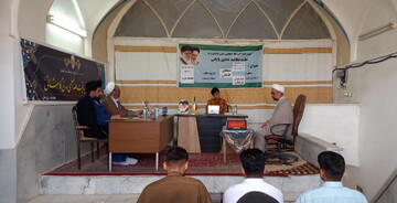 طلبه مدرسه علمیه آیت‌الله مدنی کاشانی(ره) از تحقیق پایانی خود دفاع کرد