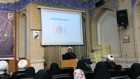 طلاب باید در سکوهای علمی جهانی به‌عنوان اندیشه‌ورزان برجسته شناخته شوند / حوزه علمیه باید به‌عنوان مرجع علمی جهانی در عرصه علوم انسانی اسلامی معرفی شود + عکس