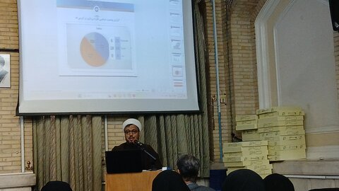 طلاب باید در سکوهای علمی جهانی بهعنوان اندیشهورزان برجسته شناخته شوند / حوزه علمیه باید بهعنوان مرجع علمی جهانی در عرصه علوم انسانی اسلامی معرفی شود + عکس