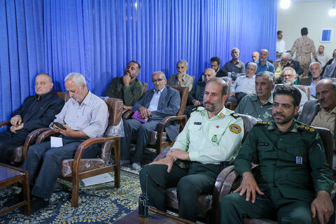 تصاویر / دیدار نماینده ولی فقیه در استان قزوین با جمعی از فرهیختگان الموت شرقی