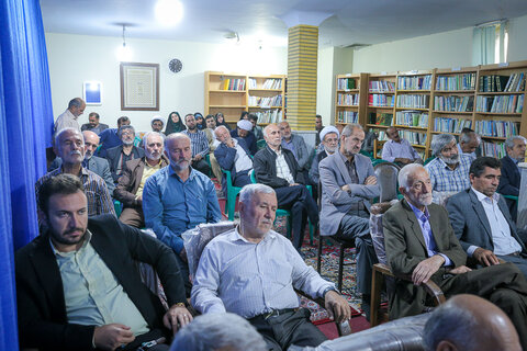 تصاویر / دیدار نماینده ولی فقیه در استان قزوین با جمعی از فرهیختگان الموت شرقی