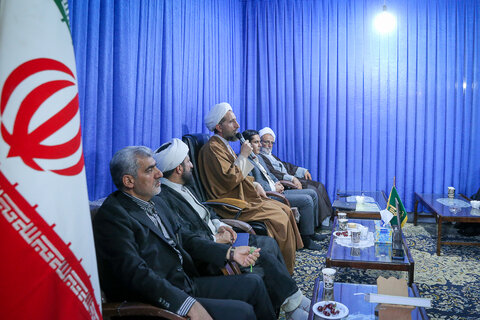 تصاویر / دیدار نماینده ولی فقیه در استان قزوین با جمعی از فرهیختگان الموت شرقی