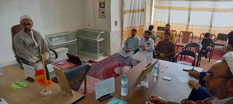 تصاویر/ جلسه دفاعیه تحقیق پایانی طلبه مدرسه علمیه آیت‌الله مدنی کاشانی(ره)