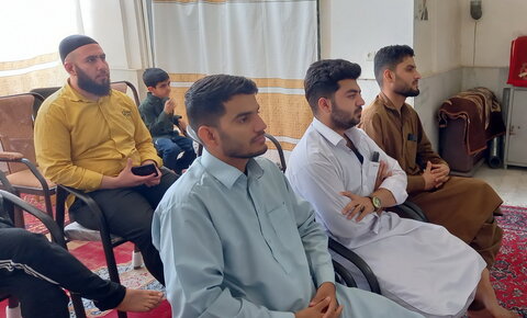 تصاویر/ جلسه دفاعیه تحقیق پایانی طلبه مدرسه علمیه آیت‌الله مدنی کاشانی(ره)