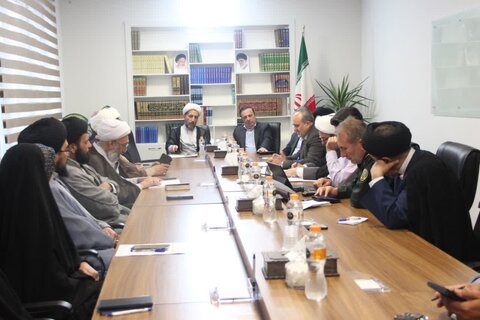 تصاویر / جلسه ۱۳۰ شورای فرهنگ عمومی به ریاست نماینده ولی فقیه و رئیس شورای فرهنگ عمومی استان قزوین