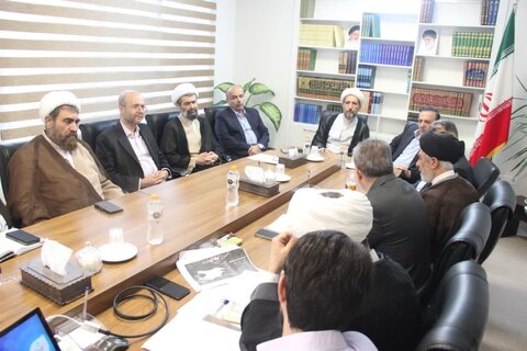 تصاویر / جلسه ۱۳۰ شورای فرهنگ عمومی به ریاست نماینده ولی فقیه و رئیس شورای فرهنگ عمومی استان قزوین