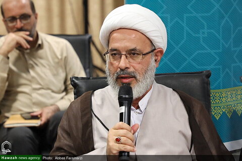 Photos /L'Ayatollah Arafi rencontre les membres du Secrétariat de la Conférence du centenaire du Séminaire de Qom