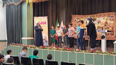 تصاویر/ ویژه برنامه «غدیرانه» به مناسبت دهه امامت و ولایت درکاشان ،