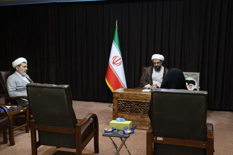 ملاقات مردمی