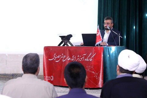 برگزاری دوره آموزش کاربردی استفاده از ابزارهای هوش مصنوعی