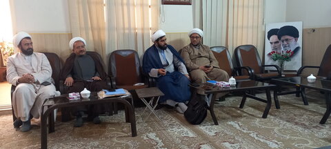 تصاویر/ نشست مدیر حوزه علمیه منطقه کاشان با مسئول مرکز آموزش‌ مهارت‌های کاربردی حوزه علمیه کشور