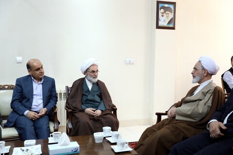 استقبال نماینده ولی فقیه، استاندار و مدیران حوزوی گیلان از آیت الله اعرافی