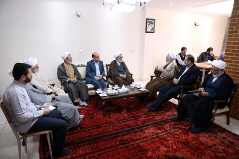 استقبال نماینده ولی فقیه، استاندار و مدیران حوزوی گیلان از آیت الله اعرافی