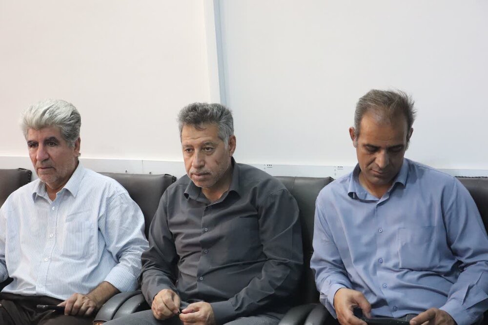 تصاویر/دیدار رئیس اداره ورزش و جوانان  با امام جمعه شهرستان مهران